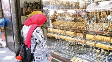 هبوط أسعار الذهب يثير ارتباكًا غير مسبوق بين المستثمرين والمستهلكين